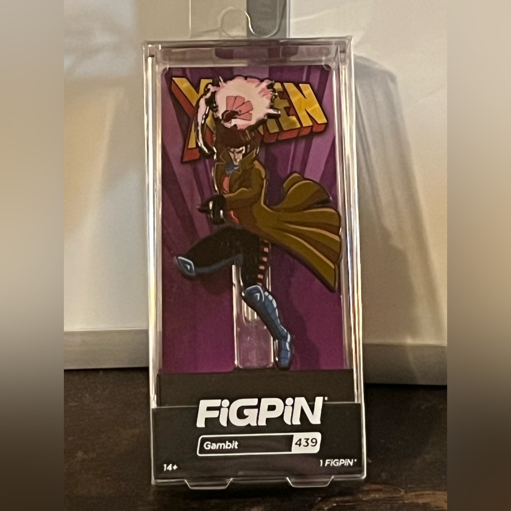 FiGPiN X-Men Gambit Pin marvel comics universe MCU enamel collectible pin figure
